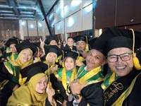 Businessman College Manado Nomor 4
